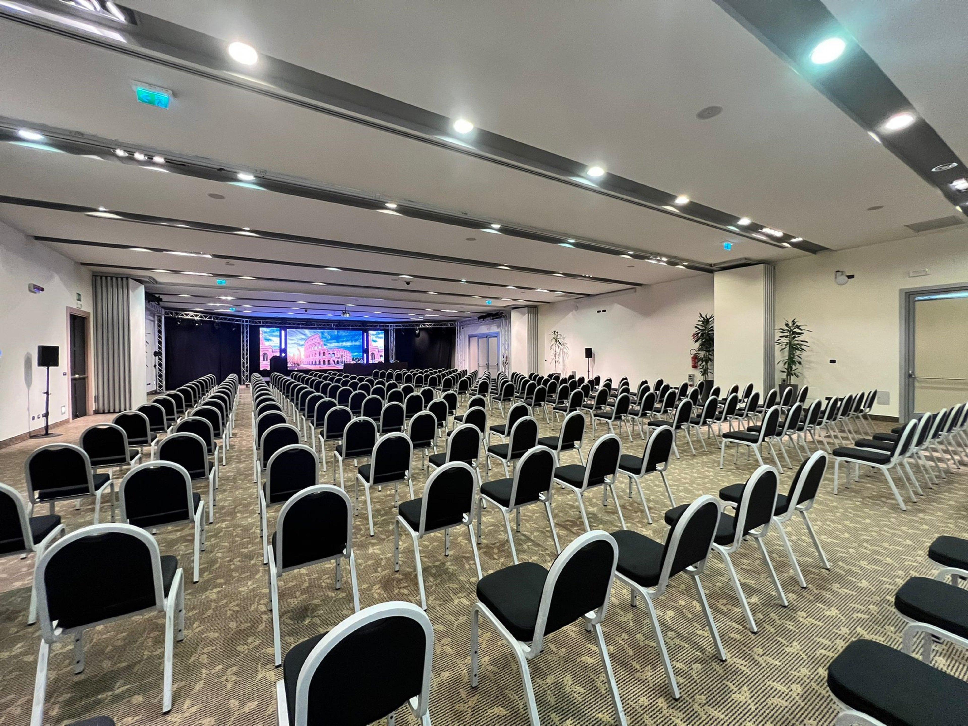 圣彼得皇冠假日酒店Ihg Roma