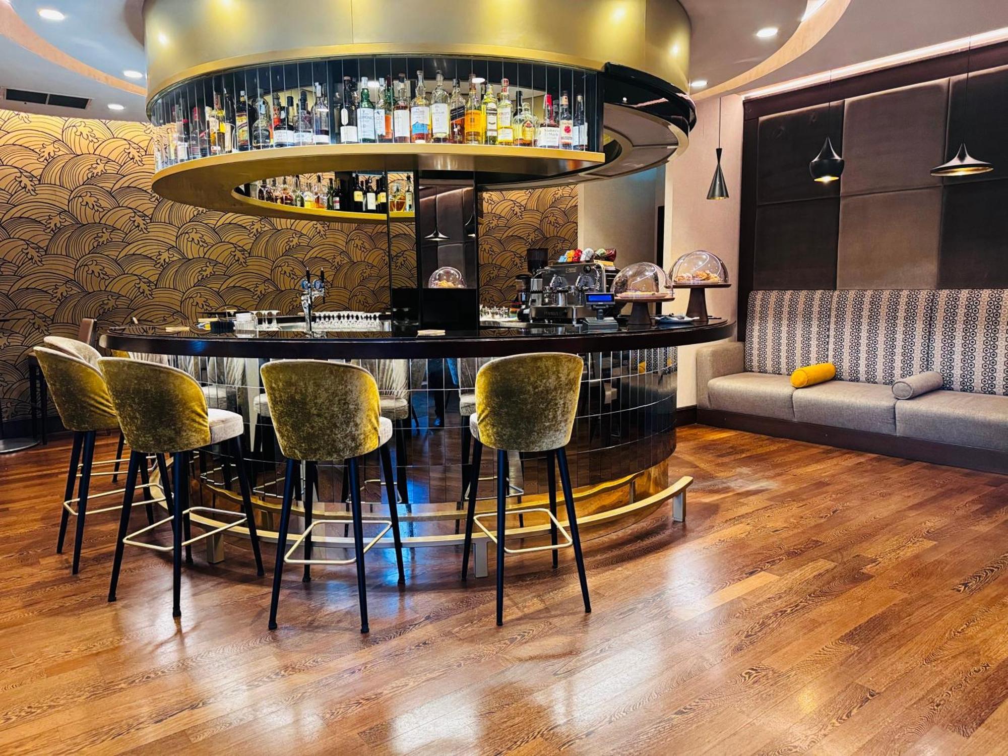 圣彼得皇冠假日酒店