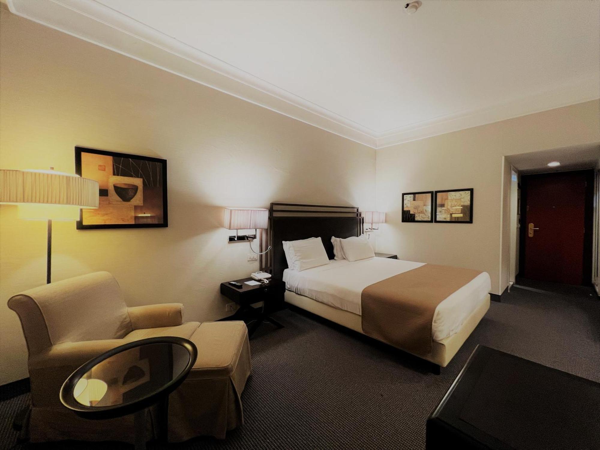 Hotel Crowne Plaza St. Peter's By Ihg 4*